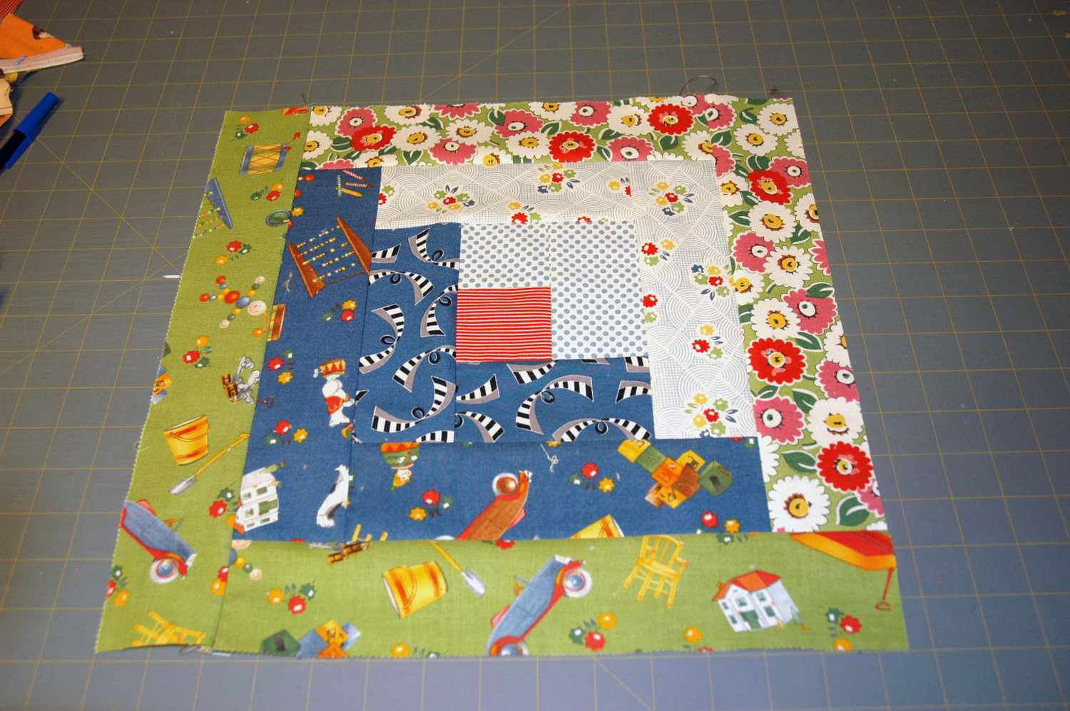 How To Sew A Large Log Cabin Quilt Block